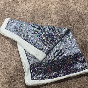 Justice Reversible Sequin and Sherpa Throw Blanket - Silver and White